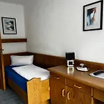 Vendégház Fruehstueckspension-appartementhaus Wasserer