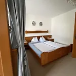Vendégház Fruehstueckspension-appartementhaus Wasserer Bad Kleinkirchheim