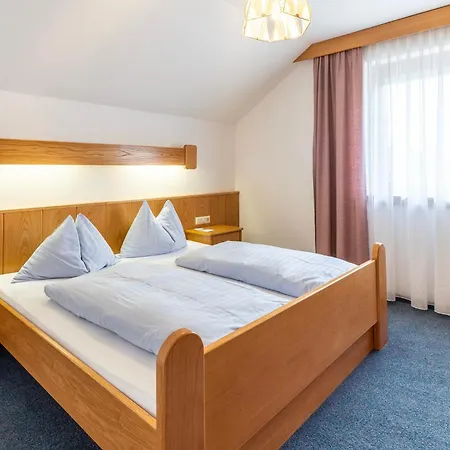 Vendégház Fruehstueckspension-appartementhaus Wasserer