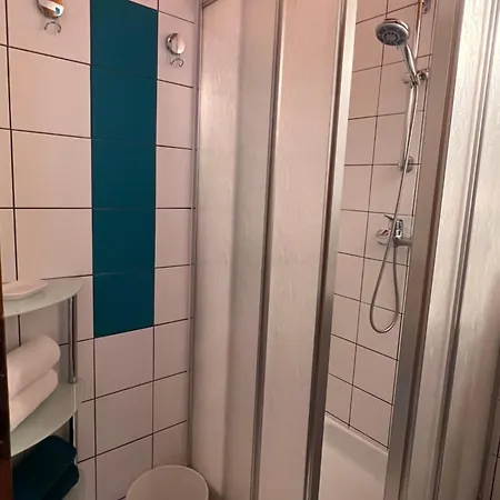 Konukevi Fruehstueckspension-appartementhaus Wasserer Bad Kleinkirchheim