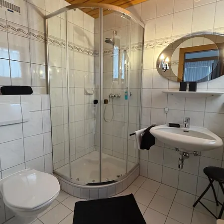 게스트하우스 Fruehstueckspension-appartementhaus Wasserer 4*