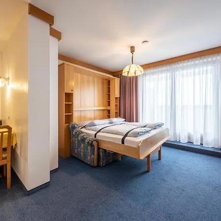 Fruehstueckspension-appartementhaus Wasserer Konukevi 4*